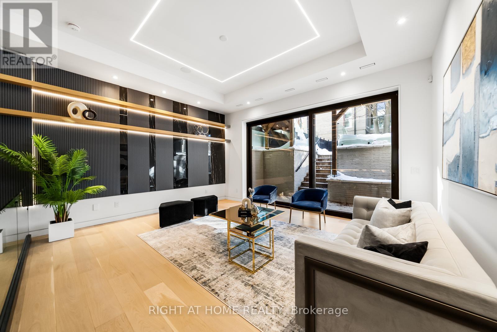 74b Rathnelly Avenue, Toronto, Ontario M4V 2M6 - Photo 39 - C13623654