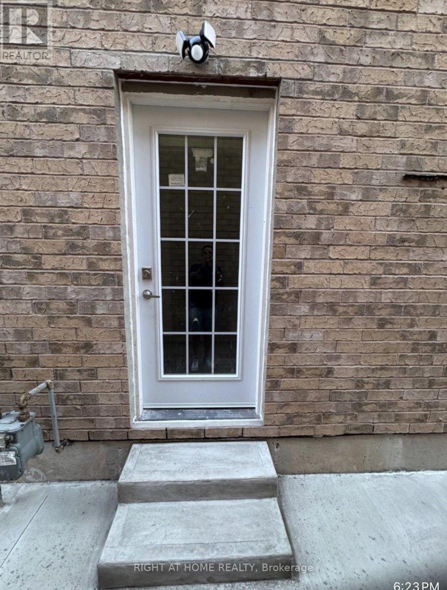 2956 Westoak Trails Boulevard, Oakville, Ontario L6M 4S6 - Photo 10 - W13653602