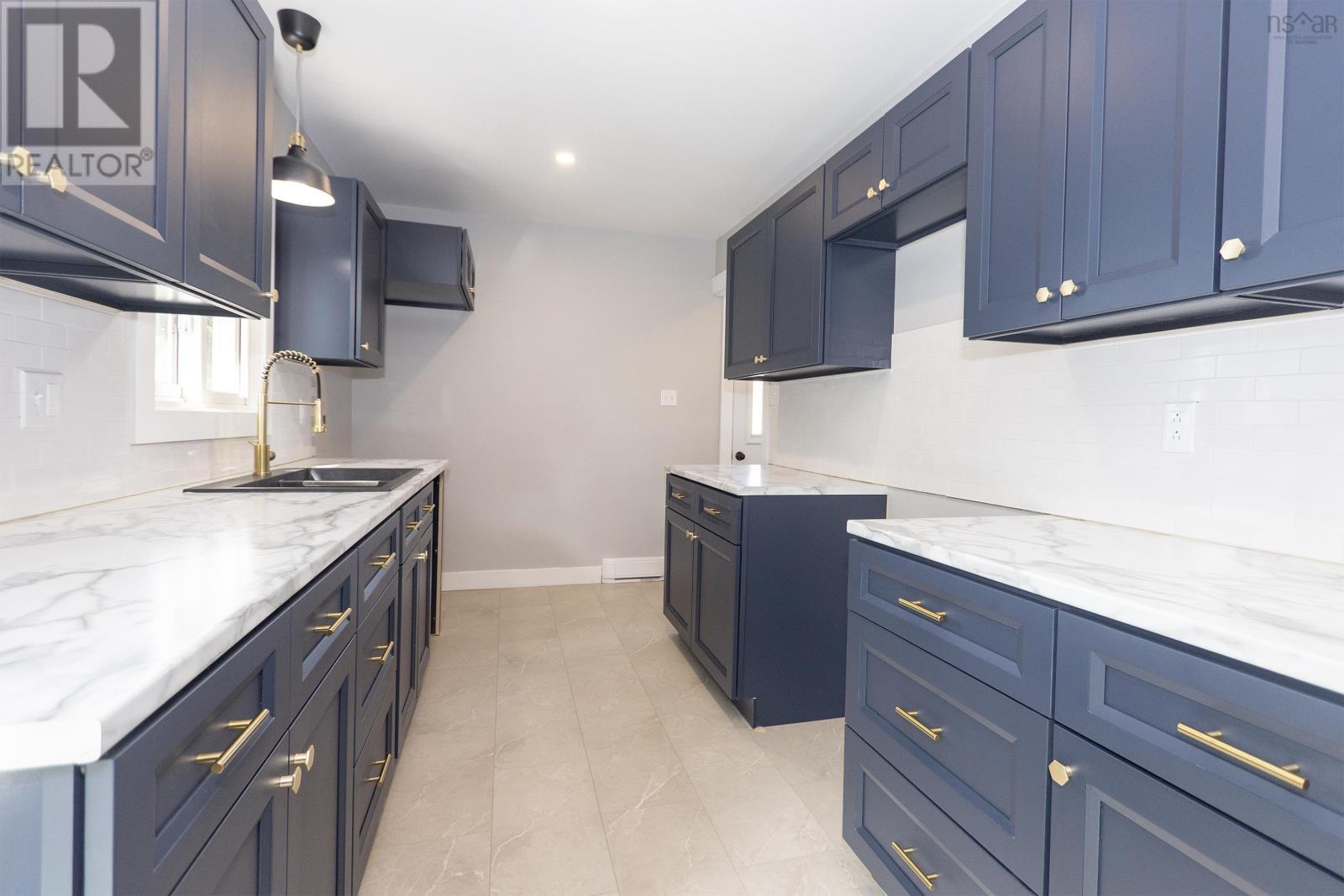 39 Rogers Avenue, Amherst, Nova Scotia  B4H 2J7 - Photo 11 - 202618633
