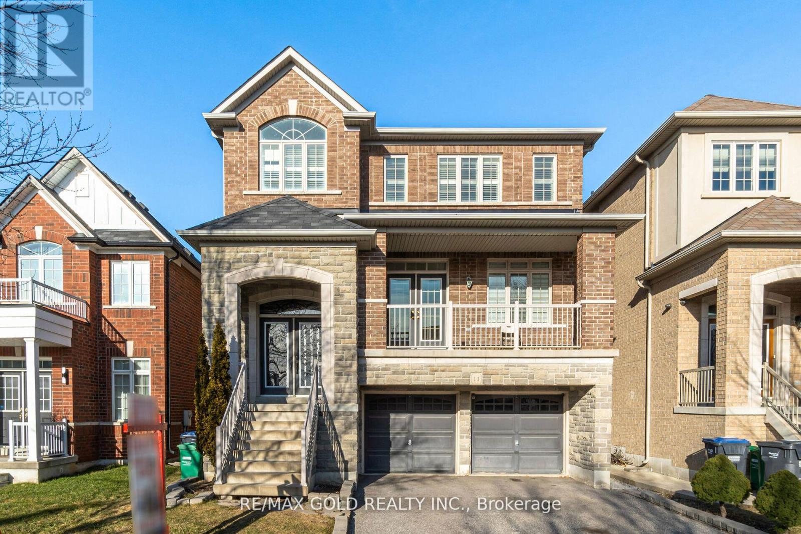 11 CLEARFIELD DRIVE, Brampton, Ontario