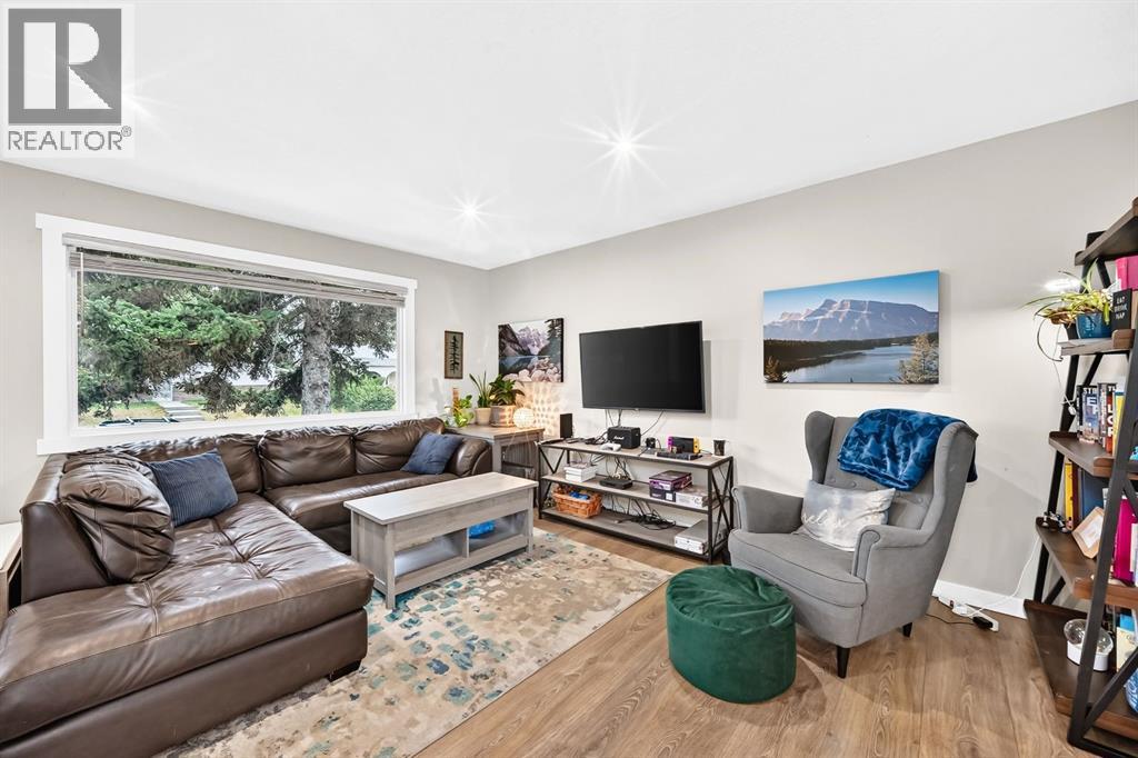 4824 41 Avenue SW, Calgary, Alberta  T3E 1H1 - Photo 8 - A2335681