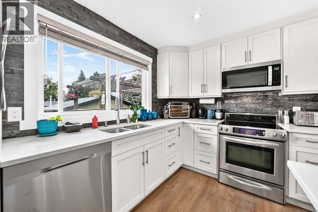 4824 41 Avenue SW, Calgary, Alberta  T3E 1H1 - Photo 4 - A2335681