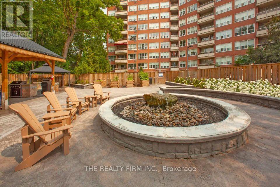209 - 10 Beechwood Place, London South, Ontario  N6C 1H7 - Photo 1 - X13653828