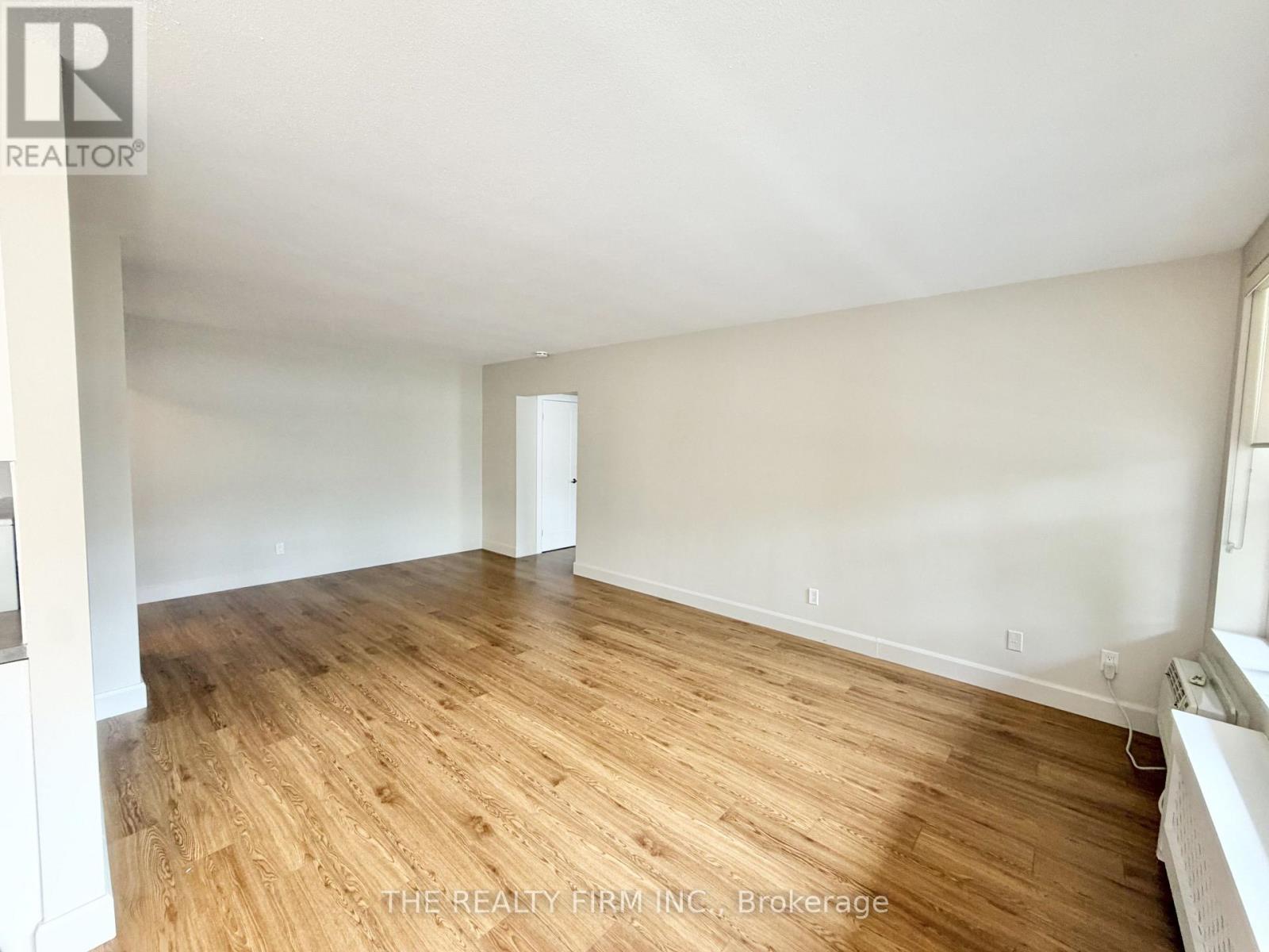 209 - 10 Beechwood Place, London South, Ontario  N6C 1H7 - Photo 3 - X13653828