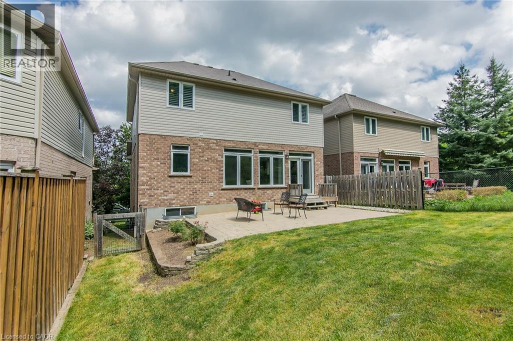 563 Woolgrass Avenue, Waterloo, Ontario  N2V 2Y2 - Photo 34 - 40853180