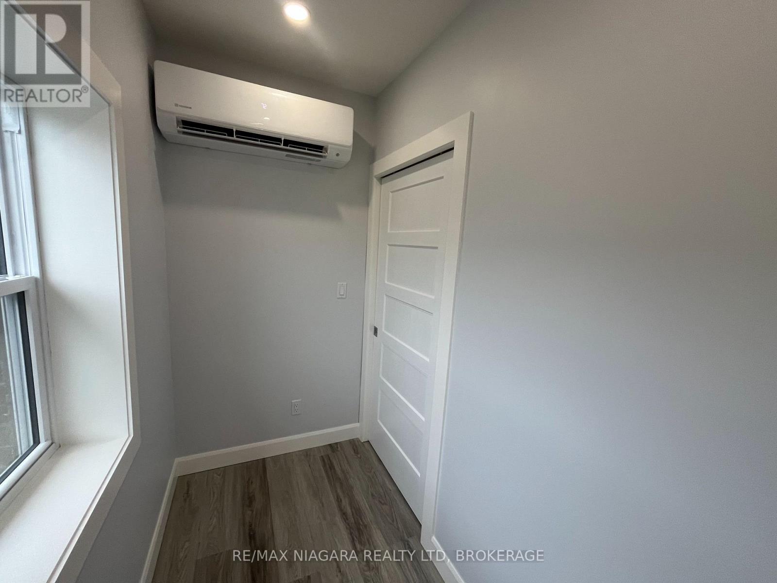 Upper Front - 243 Dufferin Street, Fort Erie, Ontario L2A 2T7 - Photo 10 - X13653728