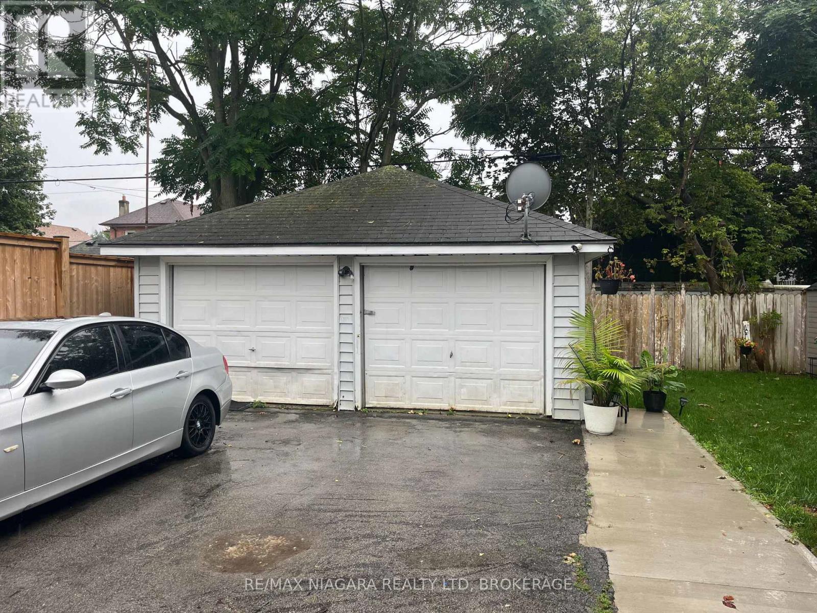 Upper Front - 243 Dufferin Street, Fort Erie, Ontario L2A 2T7 - Photo 22 - X13653728