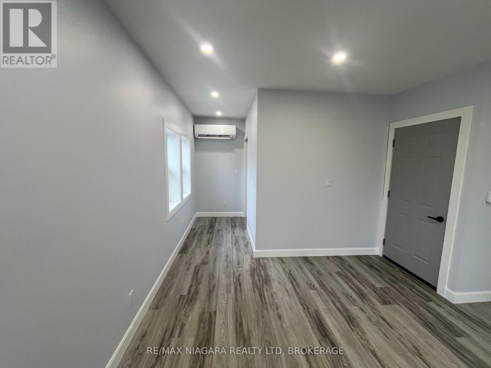 Upper Front - 243 Dufferin Street, Fort Erie, Ontario L2A 2T7 - Photo 9 - X13653728
