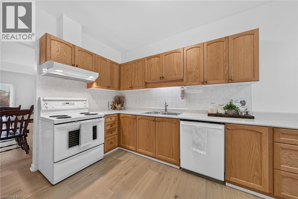 21 Twentyplace Boulevard, Hamilton, Ontario  L0R 1W0 - Photo 13 - 40854351