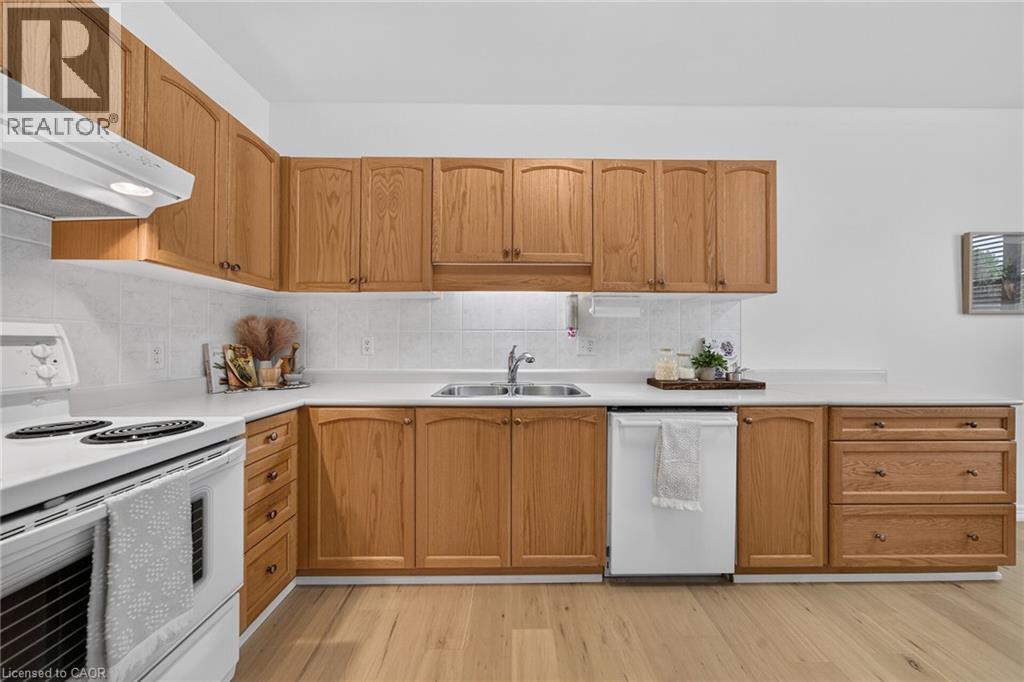 21 Twentyplace Boulevard, Hamilton, Ontario  L0R 1W0 - Photo 14 - 40854351