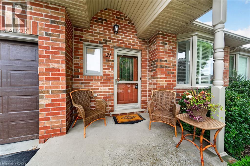 21 Twentyplace Boulevard, Hamilton, Ontario  L0R 1W0 - Photo 4 - 40854351
