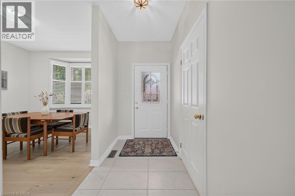 21 Twentyplace Boulevard, Hamilton, Ontario  L0R 1W0 - Photo 5 - 40854351