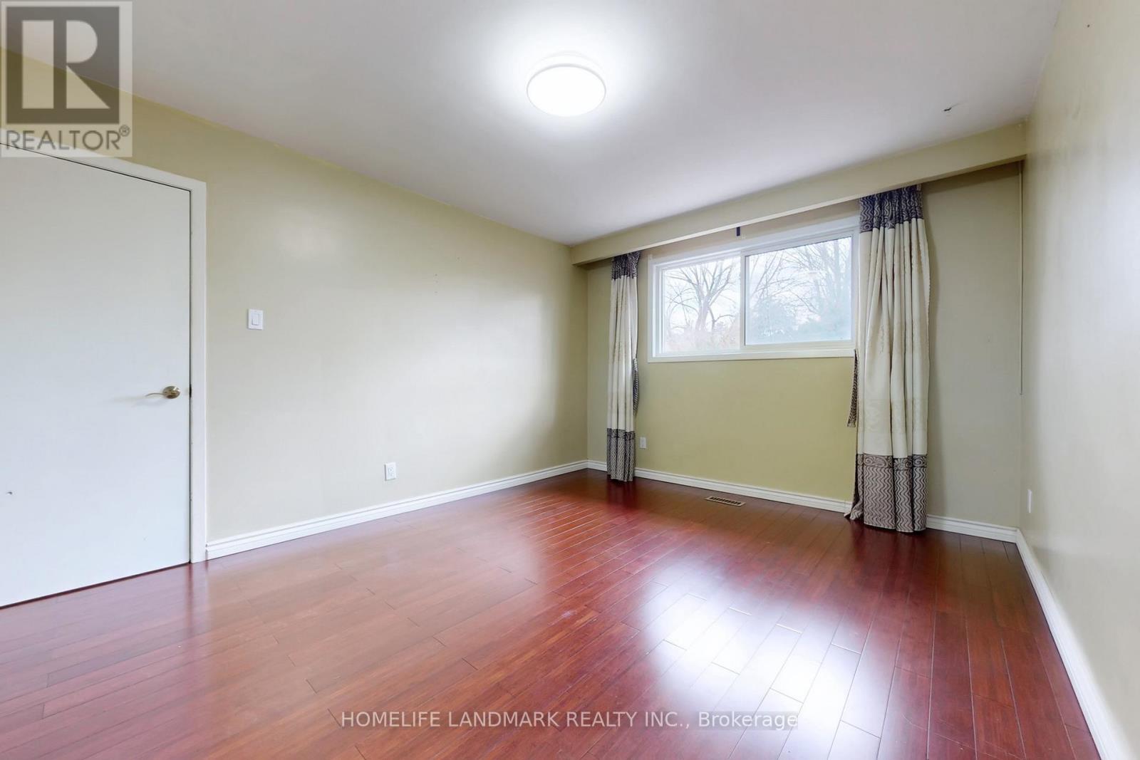 225 Pineway Boulevard, Toronto, Ontario  M2H 1B5 - Photo 12 - C13653768
