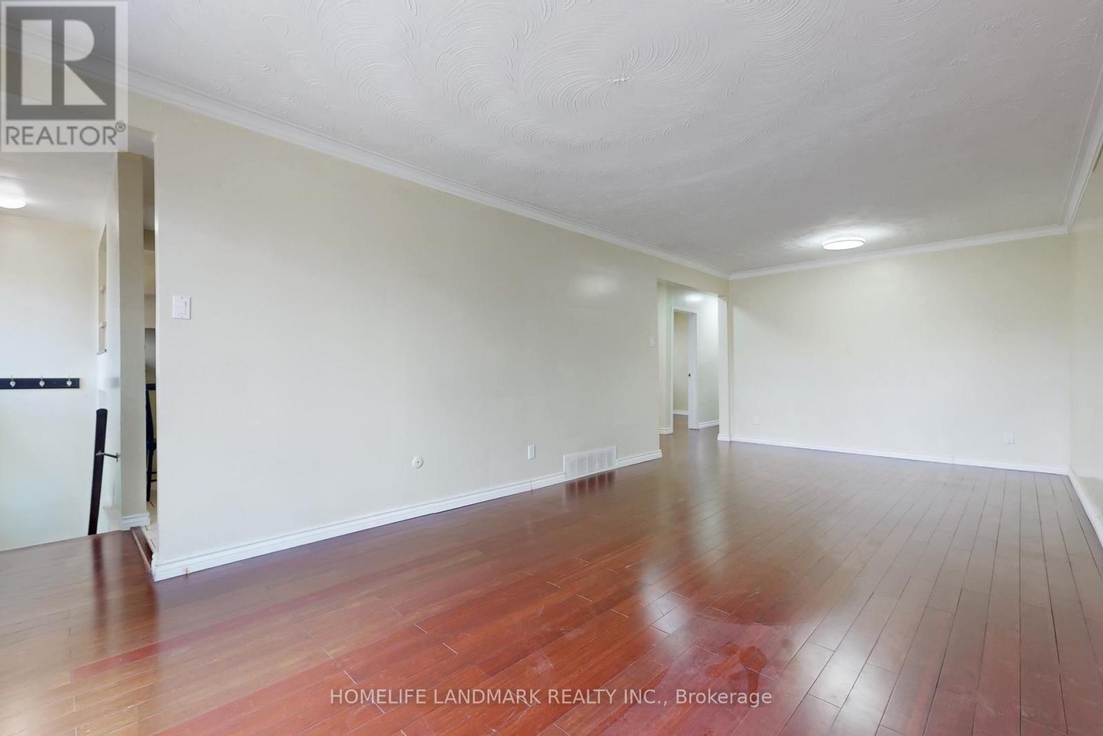 225 Pineway Boulevard, Toronto, Ontario  M2H 1B5 - Photo 7 - C13653768