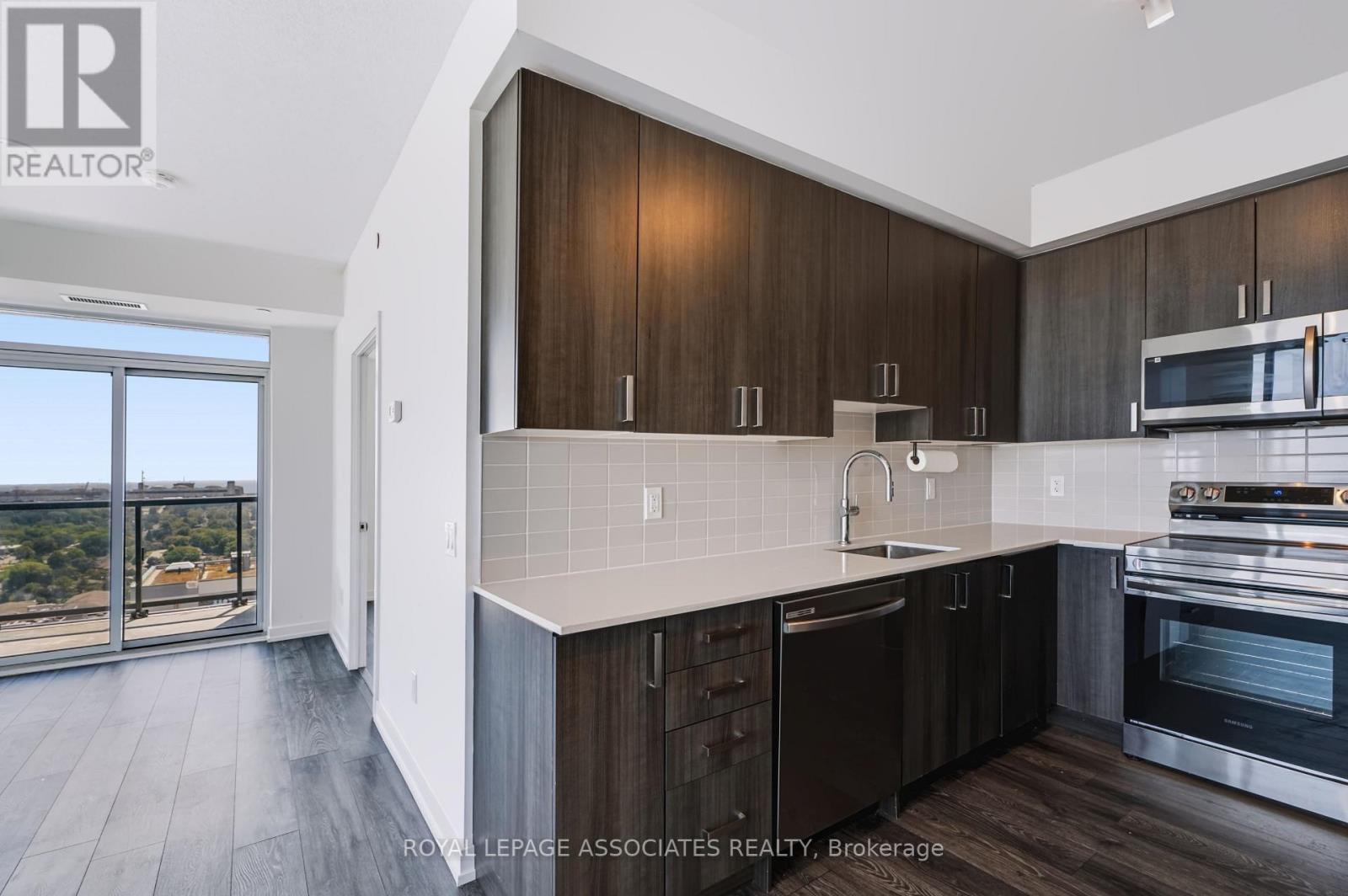2302 - 1455 Celebration Drive, Pickering, Ontario  L1W 1L8 - Photo 6 - E13653766