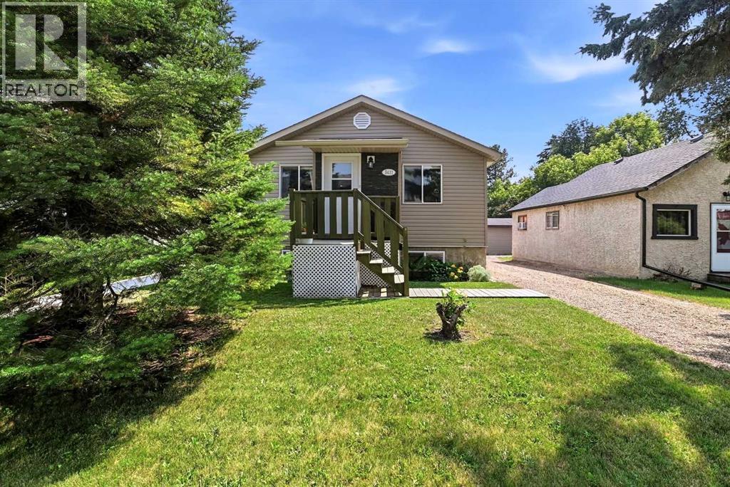 5431 55 Avenue, Lacombe, Alberta  T4L 1M1 - Photo 3 - A2333032