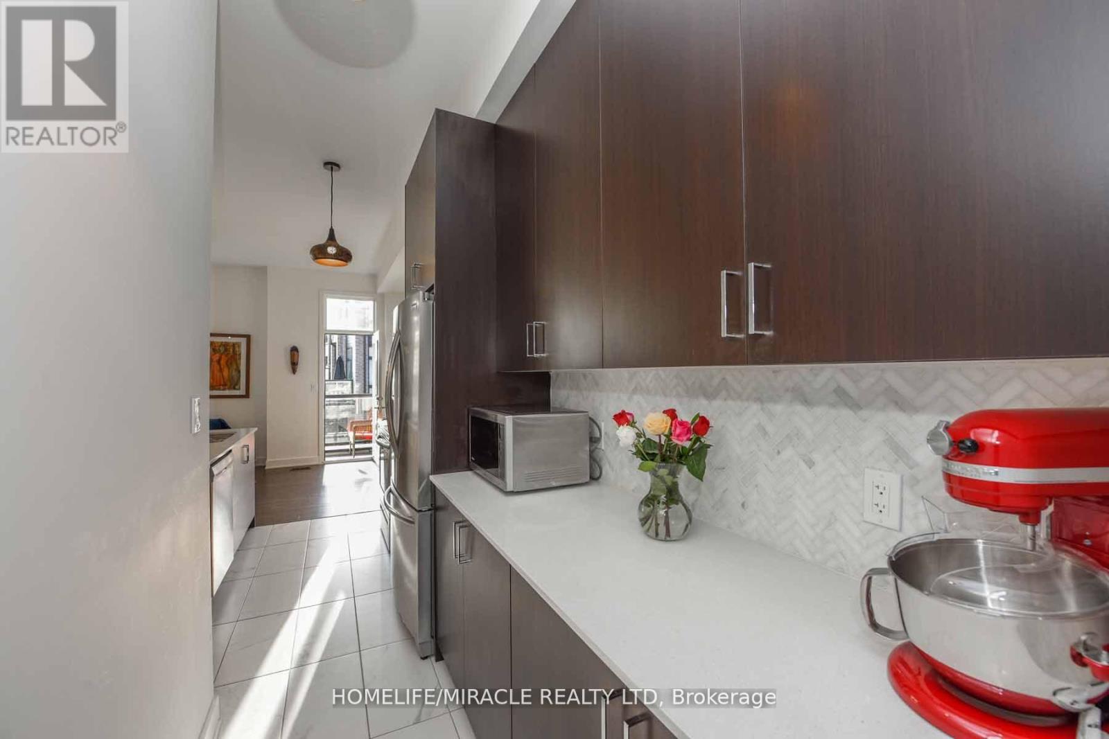 183 Carpaccio Avenue, Vaughan, Ontario  L4H 4R6 - Photo 15 - N13653754