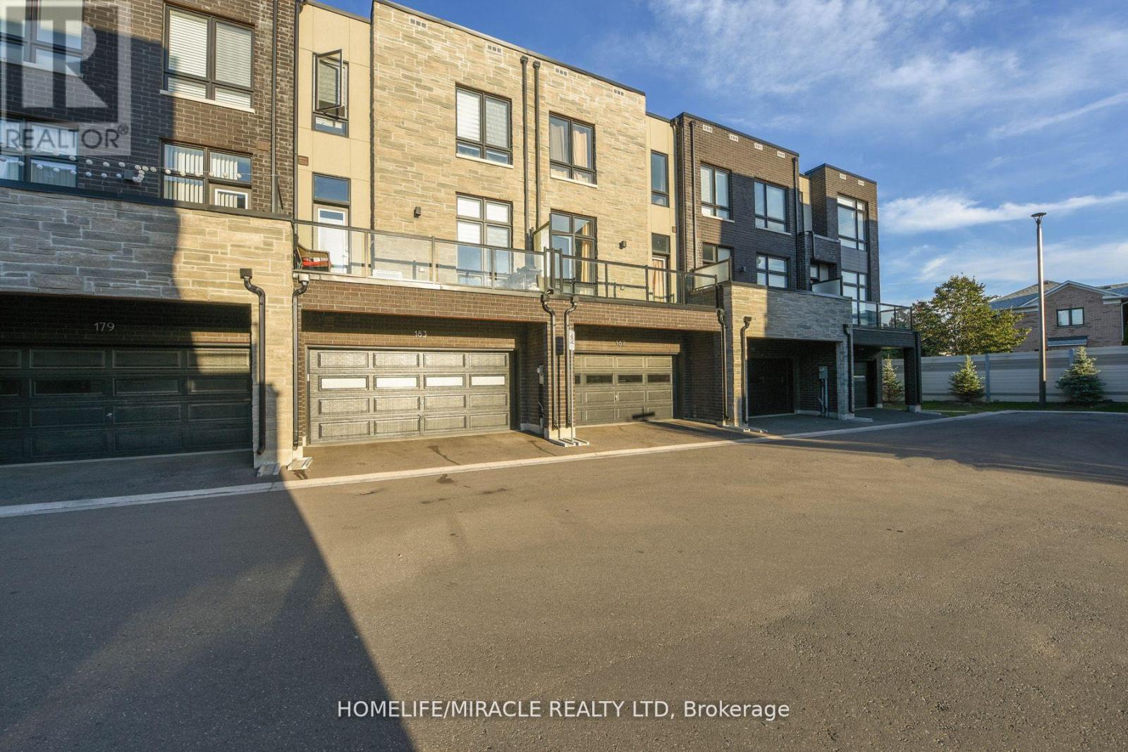 183 Carpaccio Avenue, Vaughan, Ontario  L4H 4R6 - Photo 3 - N13653754