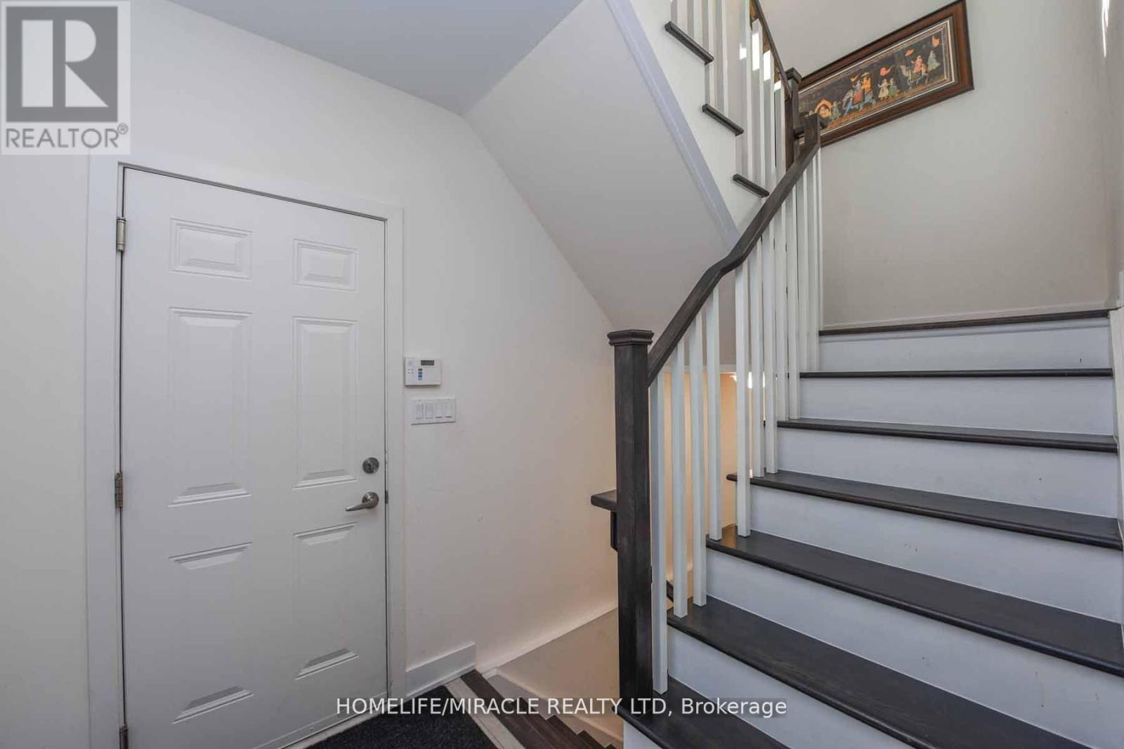 183 Carpaccio Avenue, Vaughan, Ontario  L4H 4R6 - Photo 5 - N13653754