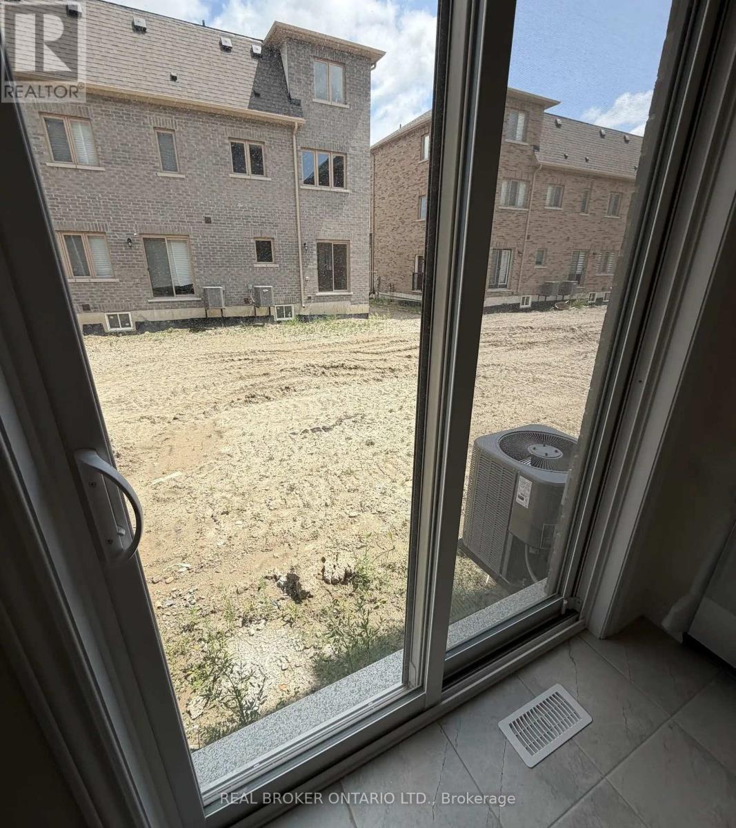 22 Brethet Heights, New Tecumseth (Beeton), Ontario  L0G 1A0 - Photo 7 - N13653798
