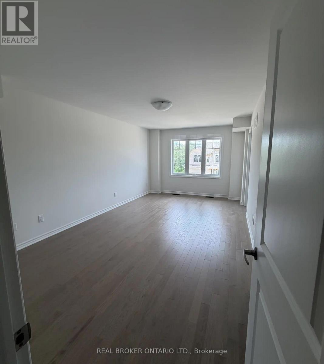 22 Brethet Heights, New Tecumseth (Beeton), Ontario  L0G 1A0 - Photo 9 - N13653798