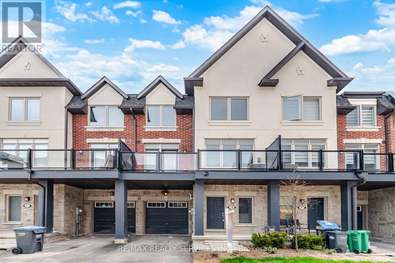 19 Tiveron Avenue, Caledon, Ontario  L7C 4L4 - Photo 5 - W13653724