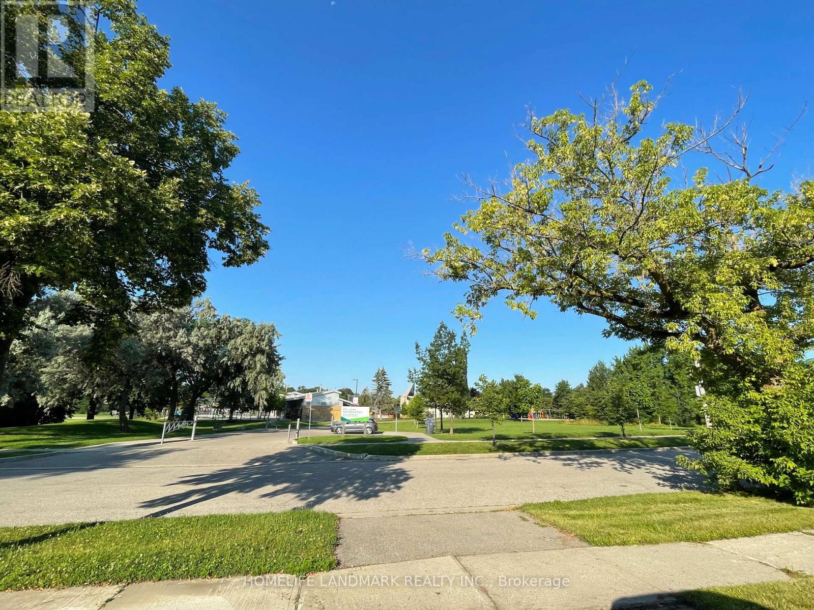 1245 Shamir Crescent, Mississauga, Ontario  L5C 1L2 - Photo 14 - W13653726