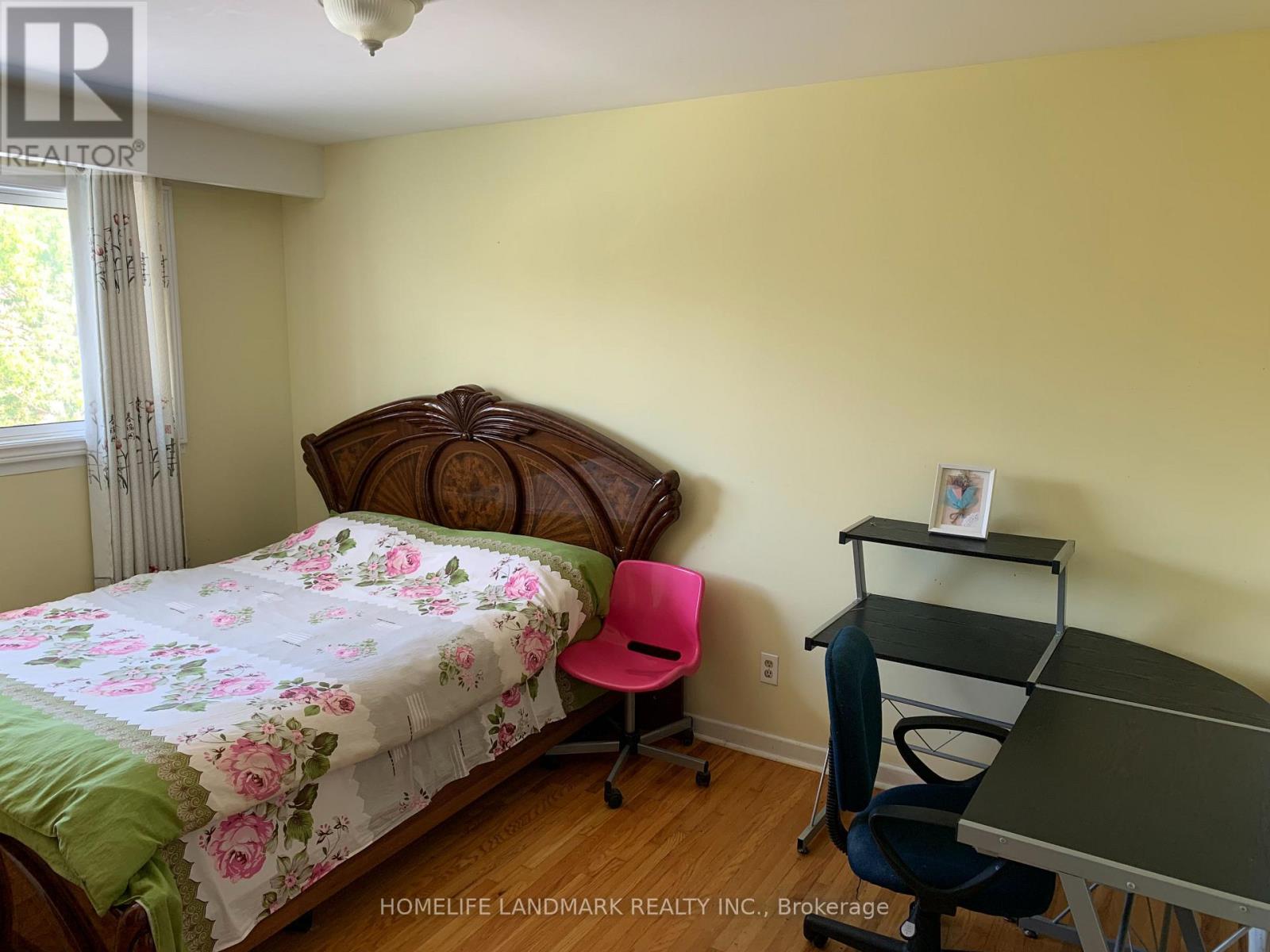 1245 Shamir Crescent, Mississauga, Ontario  L5C 1L2 - Photo 6 - W13653726