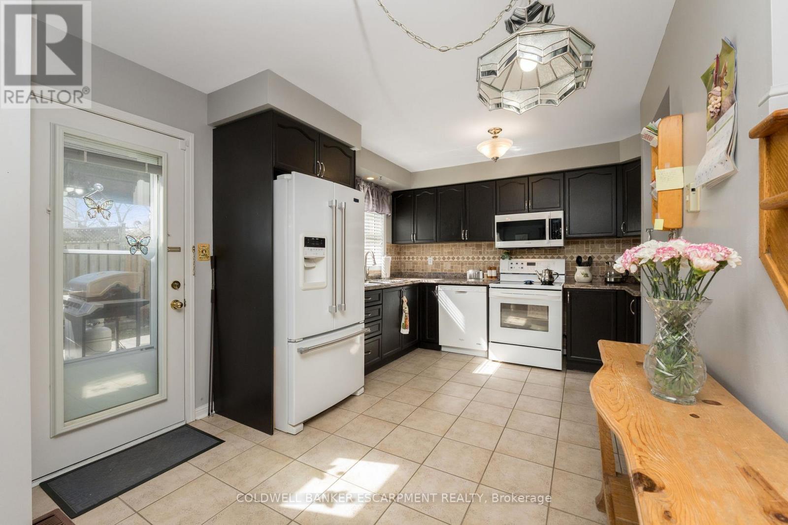 593 Caverhill Crescent, Milton, Ontario  L9T 5K1 - Photo 14 - W13653742