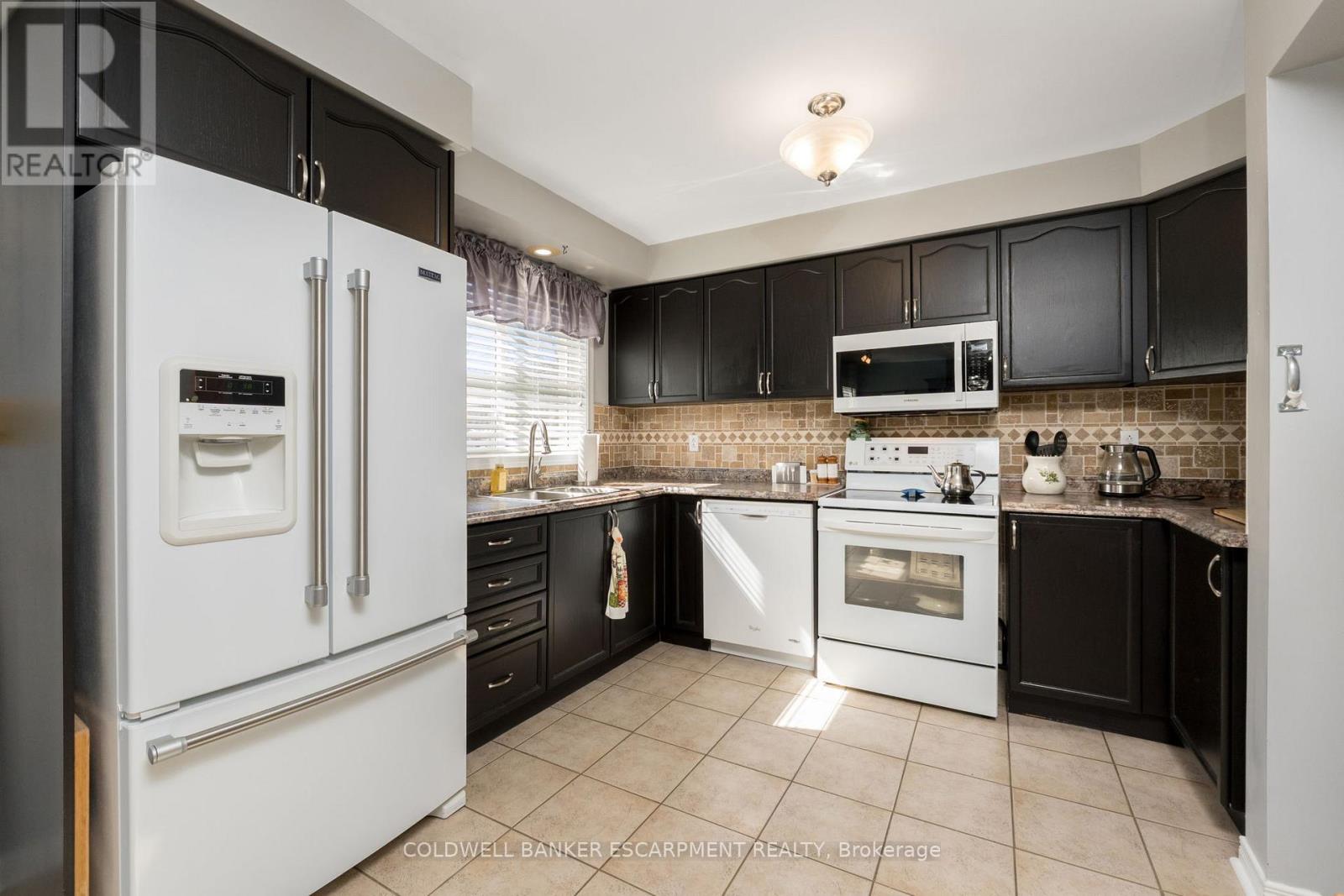 593 Caverhill Crescent, Milton, Ontario  L9T 5K1 - Photo 15 - W13653742