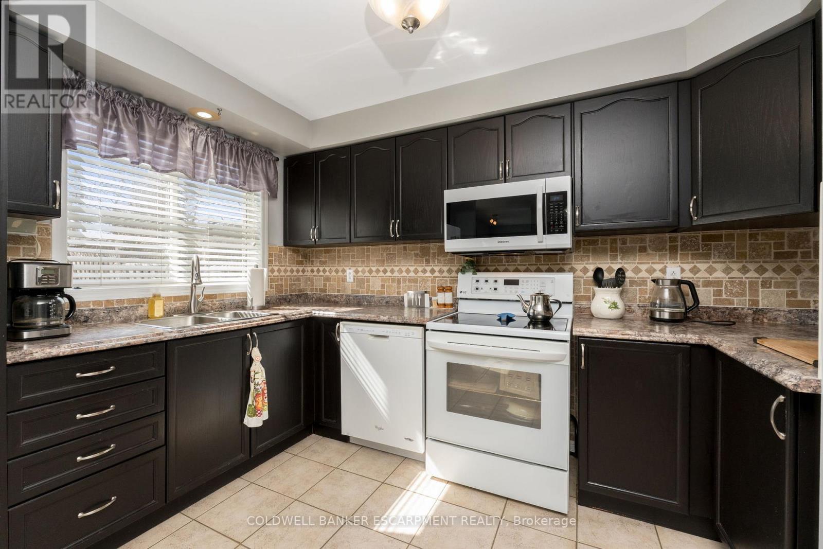 593 Caverhill Crescent, Milton, Ontario  L9T 5K1 - Photo 16 - W13653742