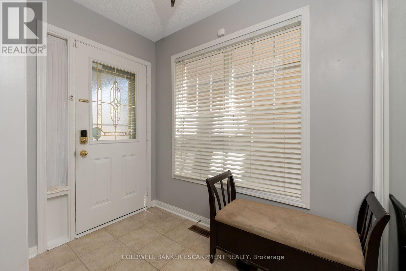 593 Caverhill Crescent, Milton, Ontario  L9T 5K1 - Photo 5 - W13653742