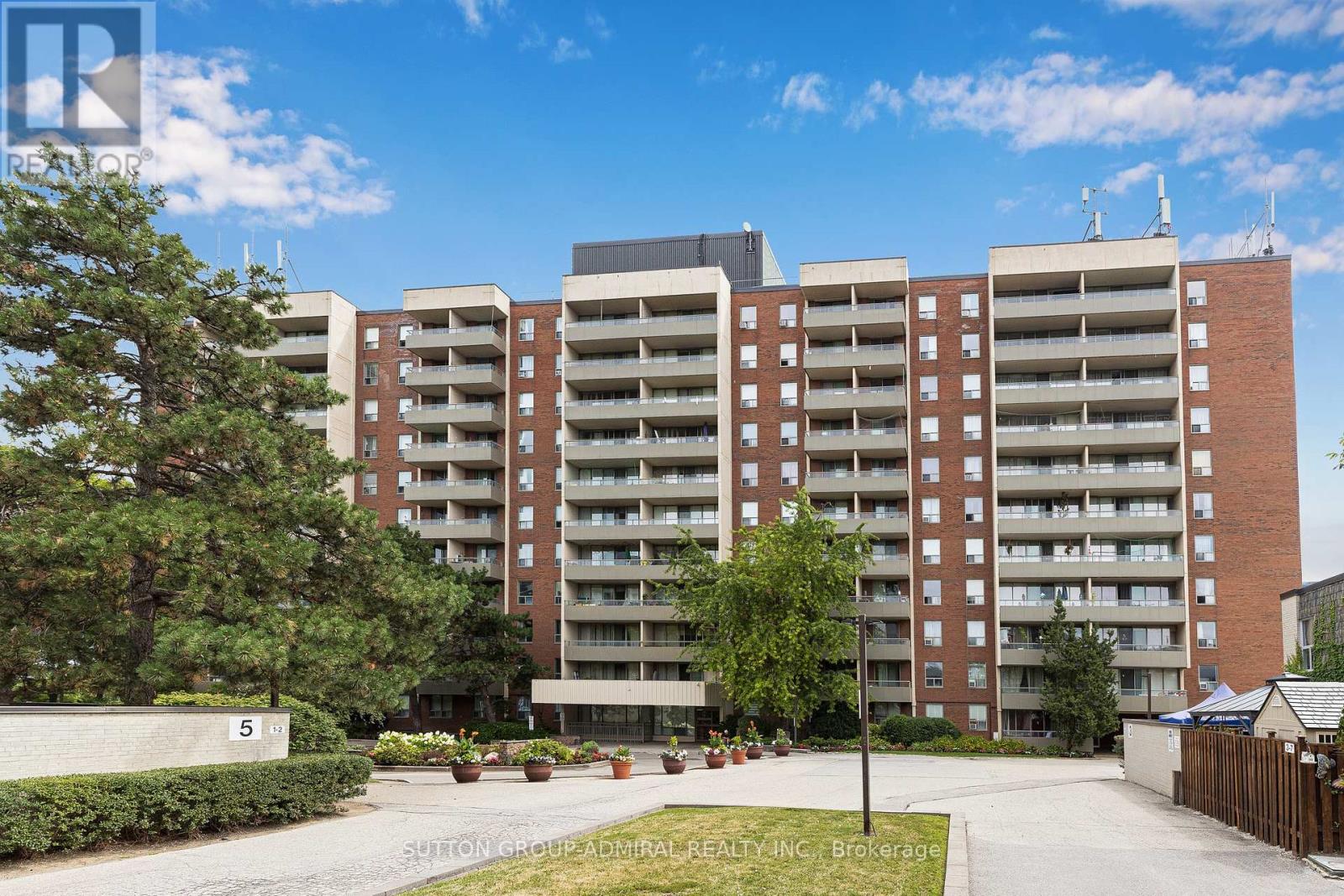 513 - 1 FOUR WINDS DRIVE, Toronto, Ontario