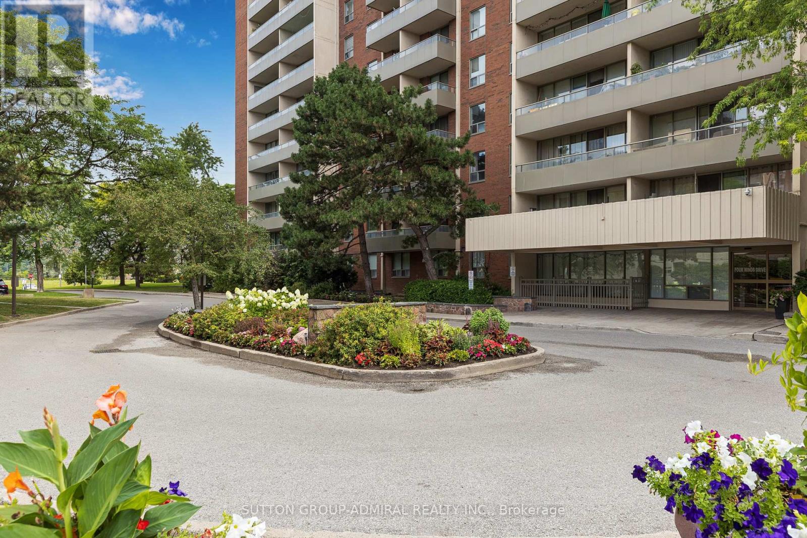 513 - 1 Four Winds Drive, Toronto, Ontario  M3J 2T1 - Photo 3 - W13653778