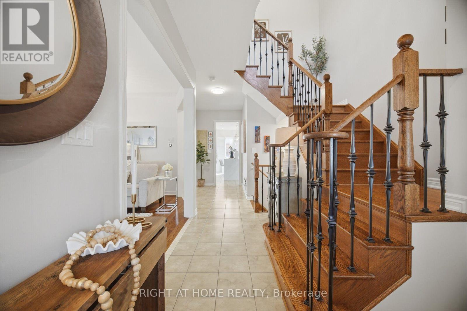 3186 Robert Brown Boulevard, Oakville, Ontario  L7M 0P2 - Photo 4 - W13653784