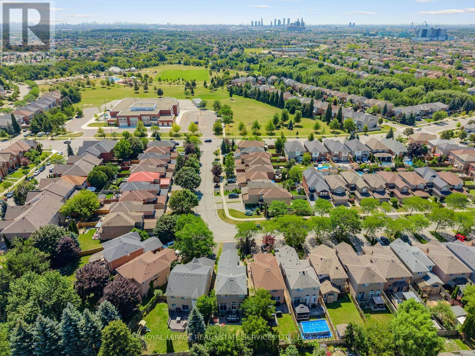 84 Sandway Crescent, Vaughan, Ontario  L6A 2M3 - Photo 49 - N13649540
