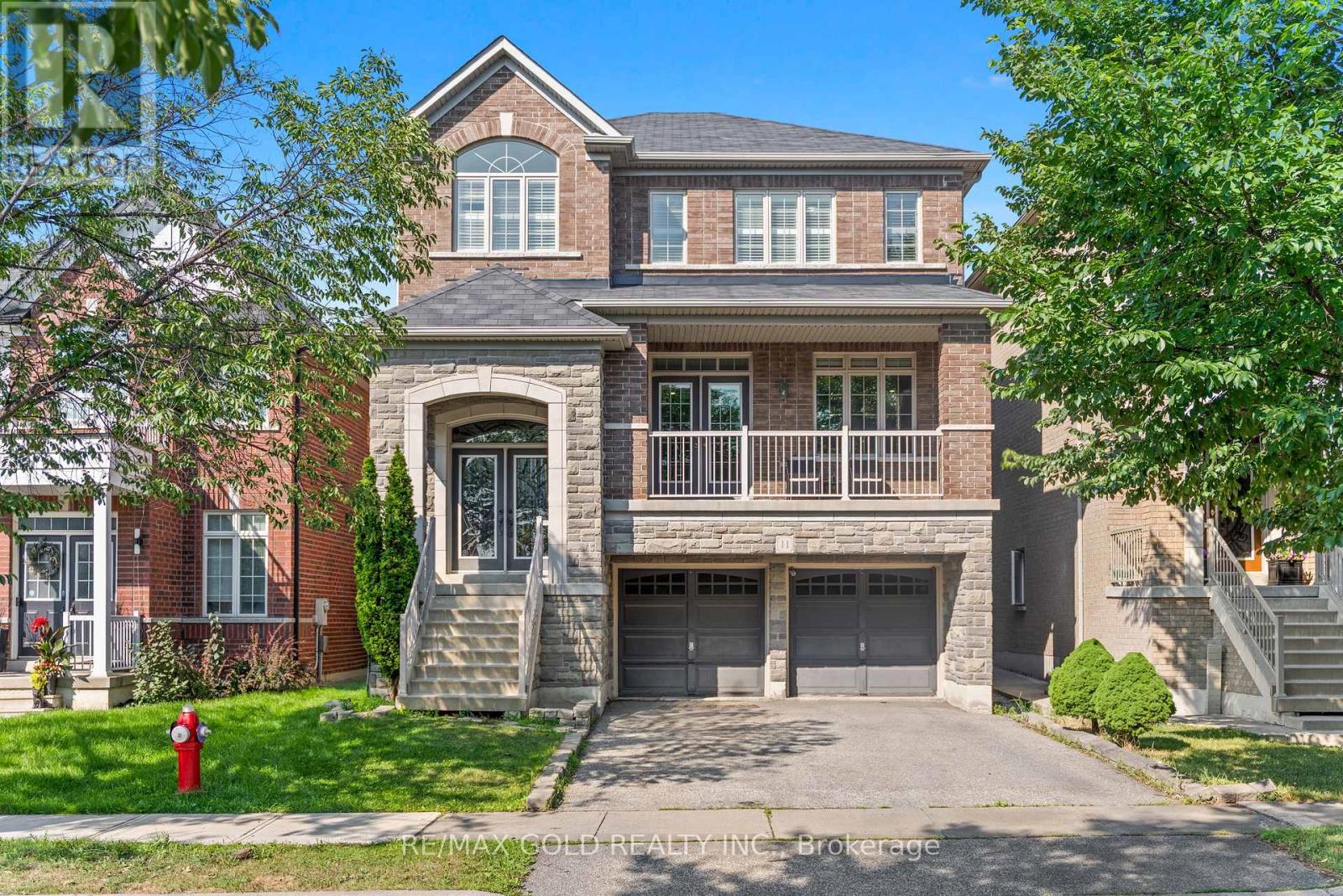 11 CLEARFIELD DRIVE, Brampton, Ontario