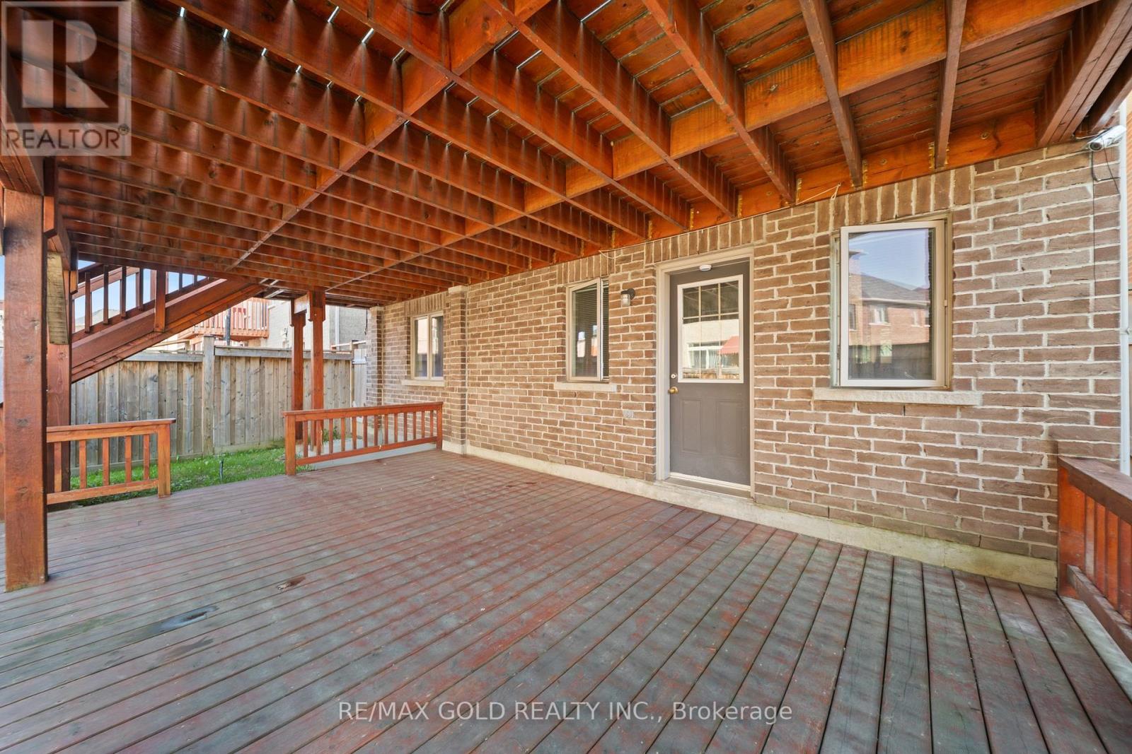 11 Clearfield Drive, Brampton, Ontario  L6P 3L3 - Photo 27 - W13653708