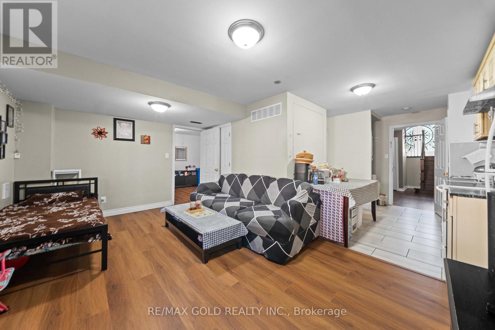 11 Clearfield Drive, Brampton, Ontario  L6P 3L3 - Photo 24 - W13653708