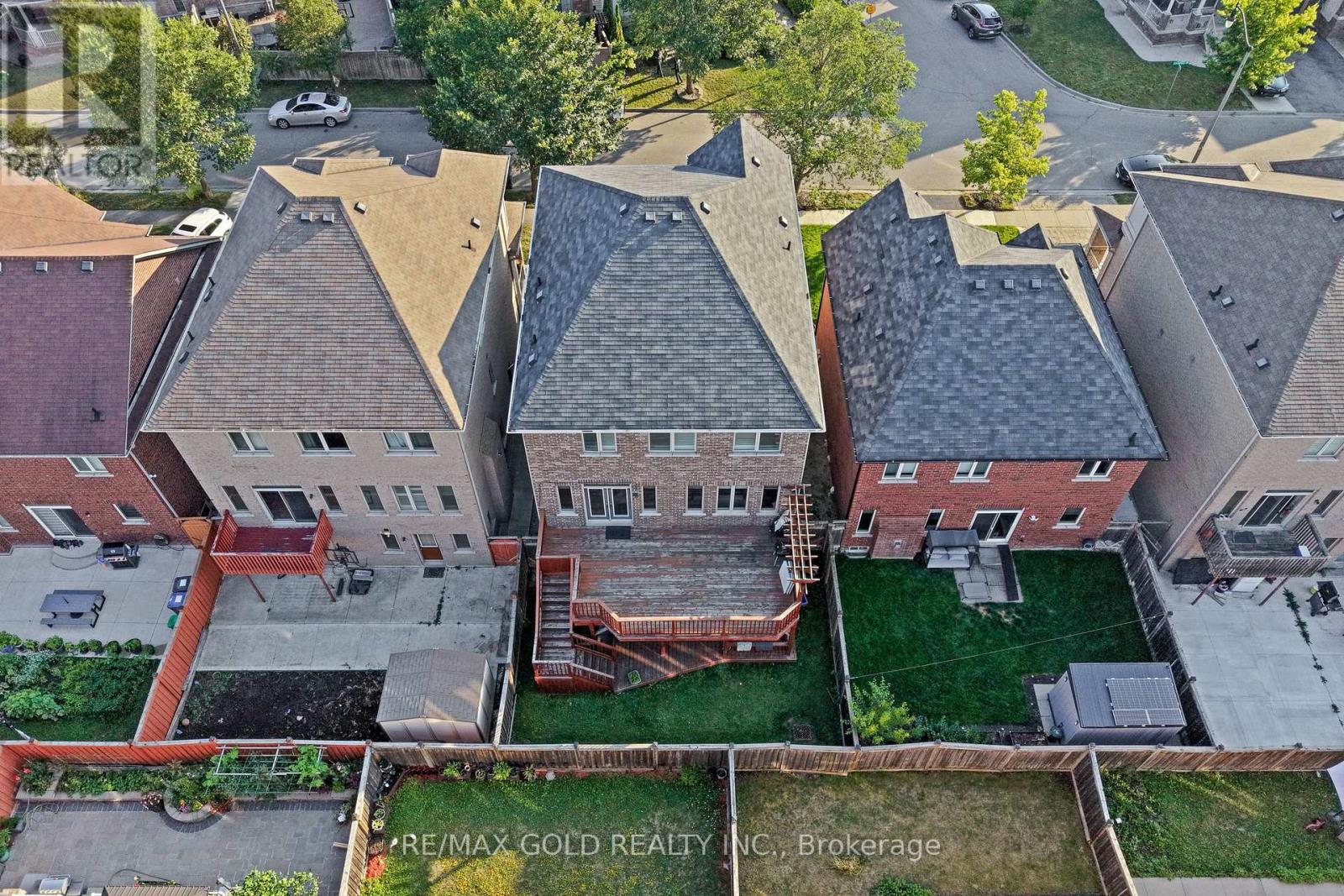 11 Clearfield Drive, Brampton, Ontario  L6P 3L3 - Photo 29 - W13653708