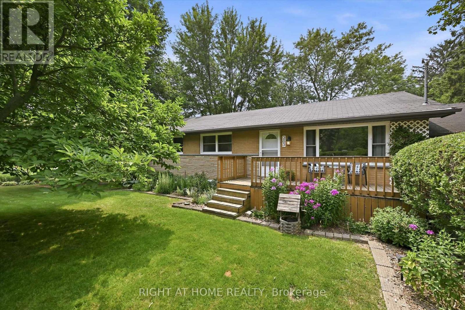 263 WEIR'S LANE, Hamilton, Ontario