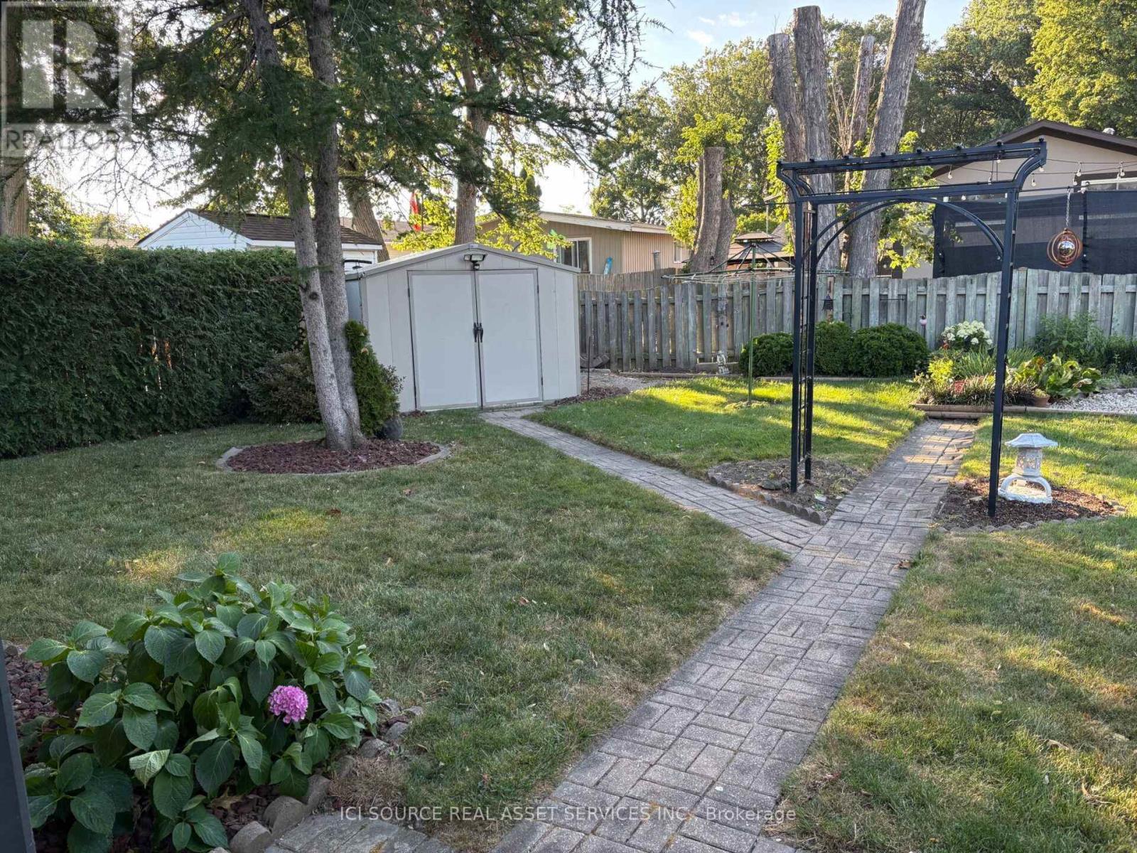 9440 Chestnut Drive, Windsor, Ontario  N8R 1G8 - Photo 5 - X13653794