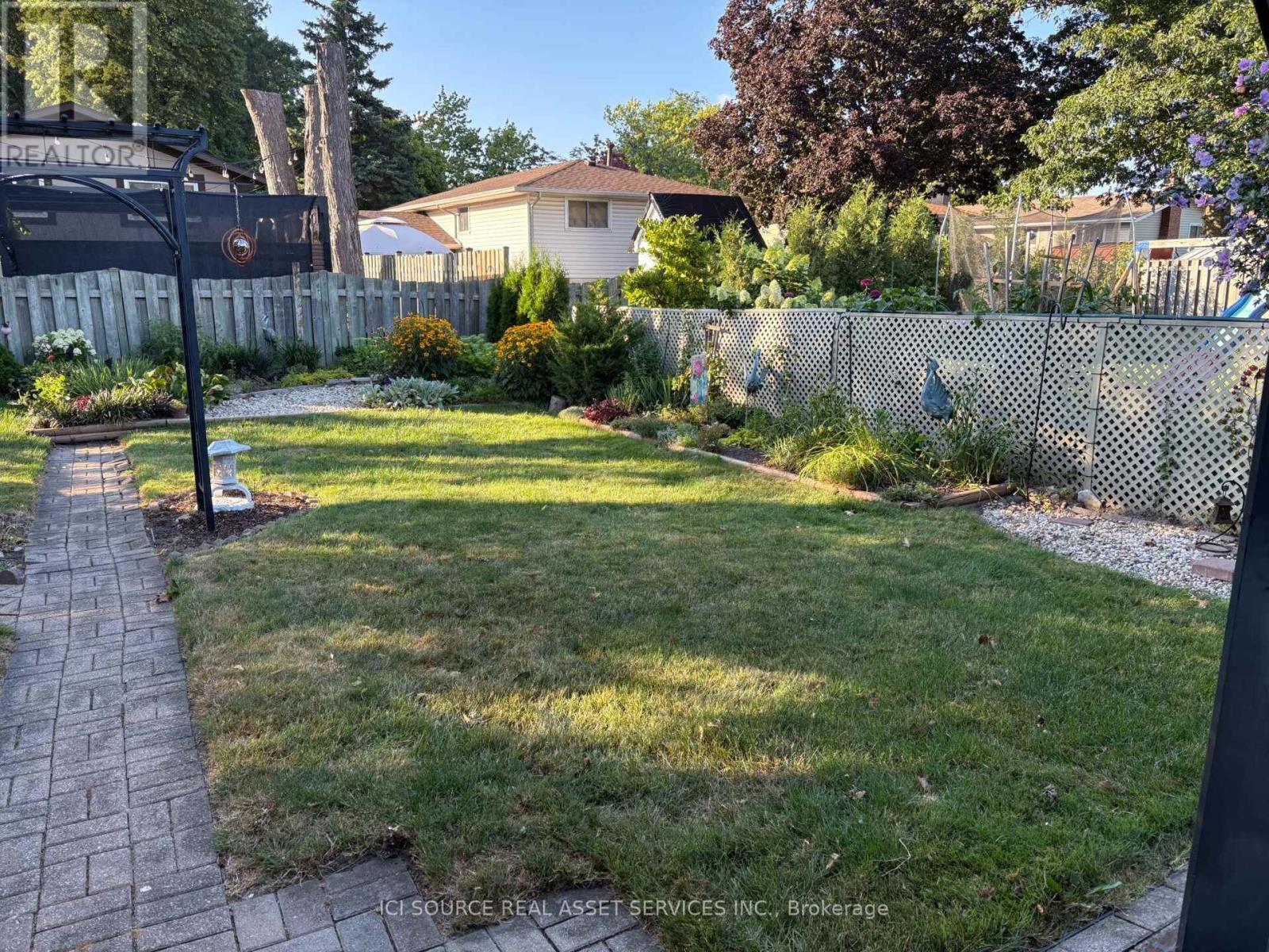 9440 Chestnut Drive, Windsor, Ontario  N8R 1G8 - Photo 6 - X13653794