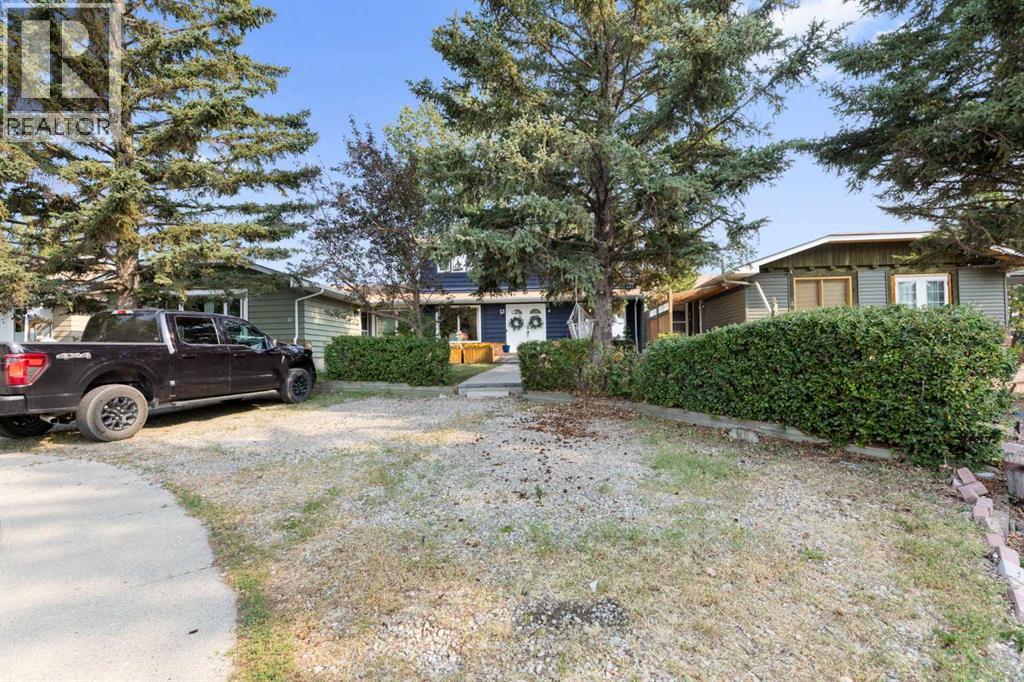 8 Midridge Bay SE, Calgary, Alberta  T2X 1E7 - Photo 37 - A2333831