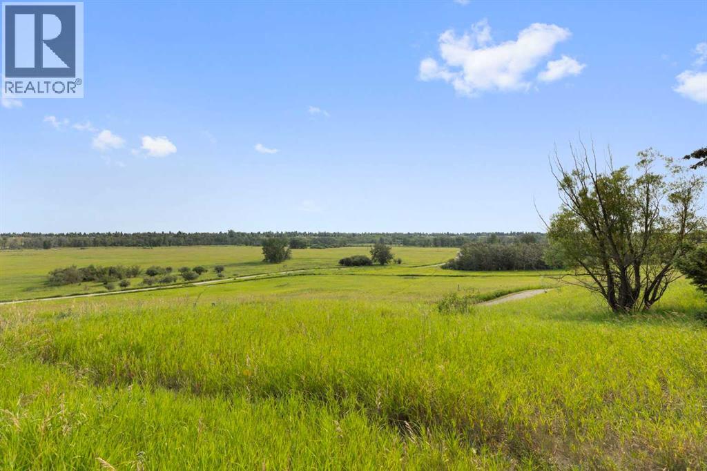 8 Midridge Bay SE, Calgary, Alberta  T2X 1E7 - Photo 38 - A2333831