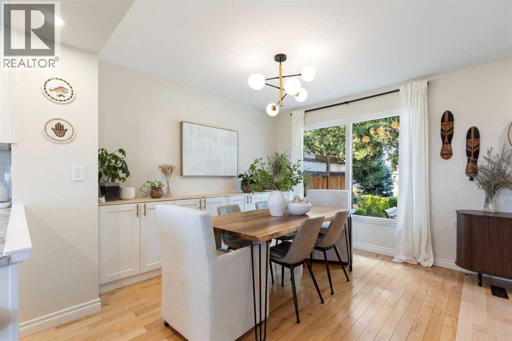 8 Midridge Bay SE, Calgary, Alberta  T2X 1E7 - Photo 5 - A2333831