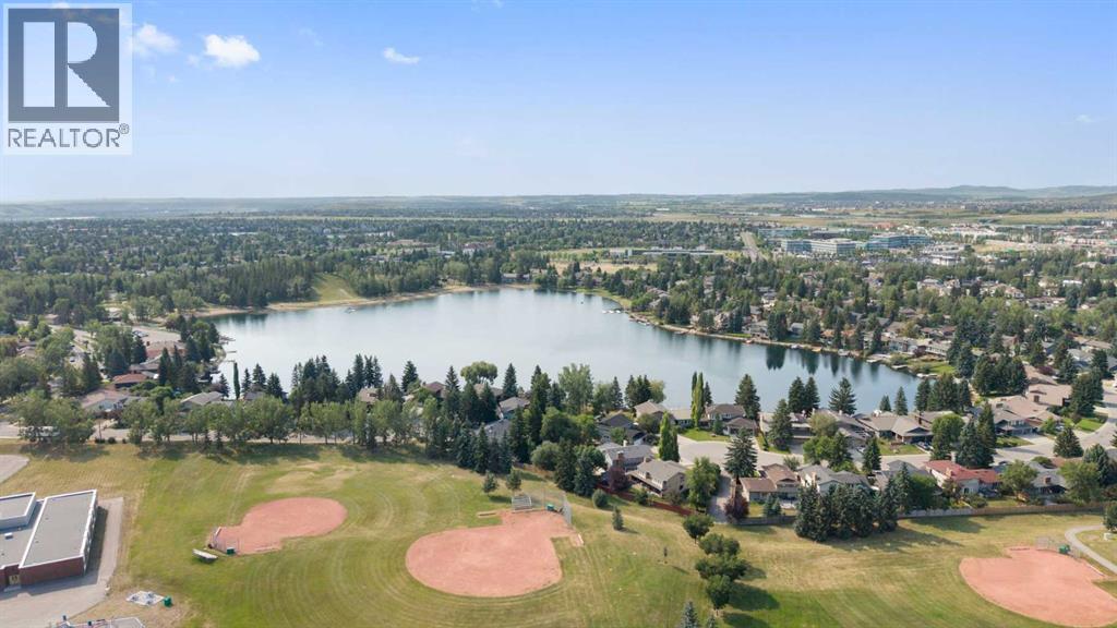 8 Midridge Bay SE, Calgary, Alberta  T2X 1E7 - Photo 43 - A2333831