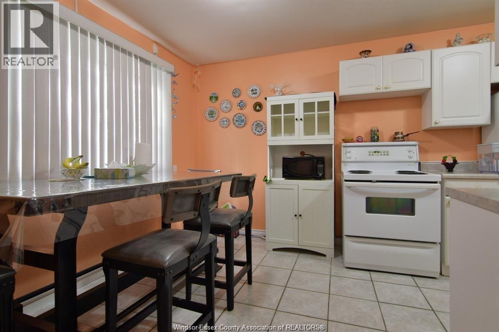 5468 Lassaline Avenue, Windsor, Ontario  N8T 1A9 - Photo 6 - 26019235