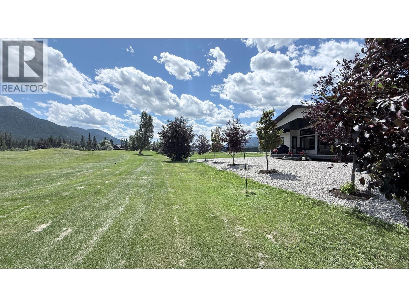 4962 Riverside Drive, Fairmont Hot Springs, British Columbia  V0B 1L1 - Photo 10 - 10396190