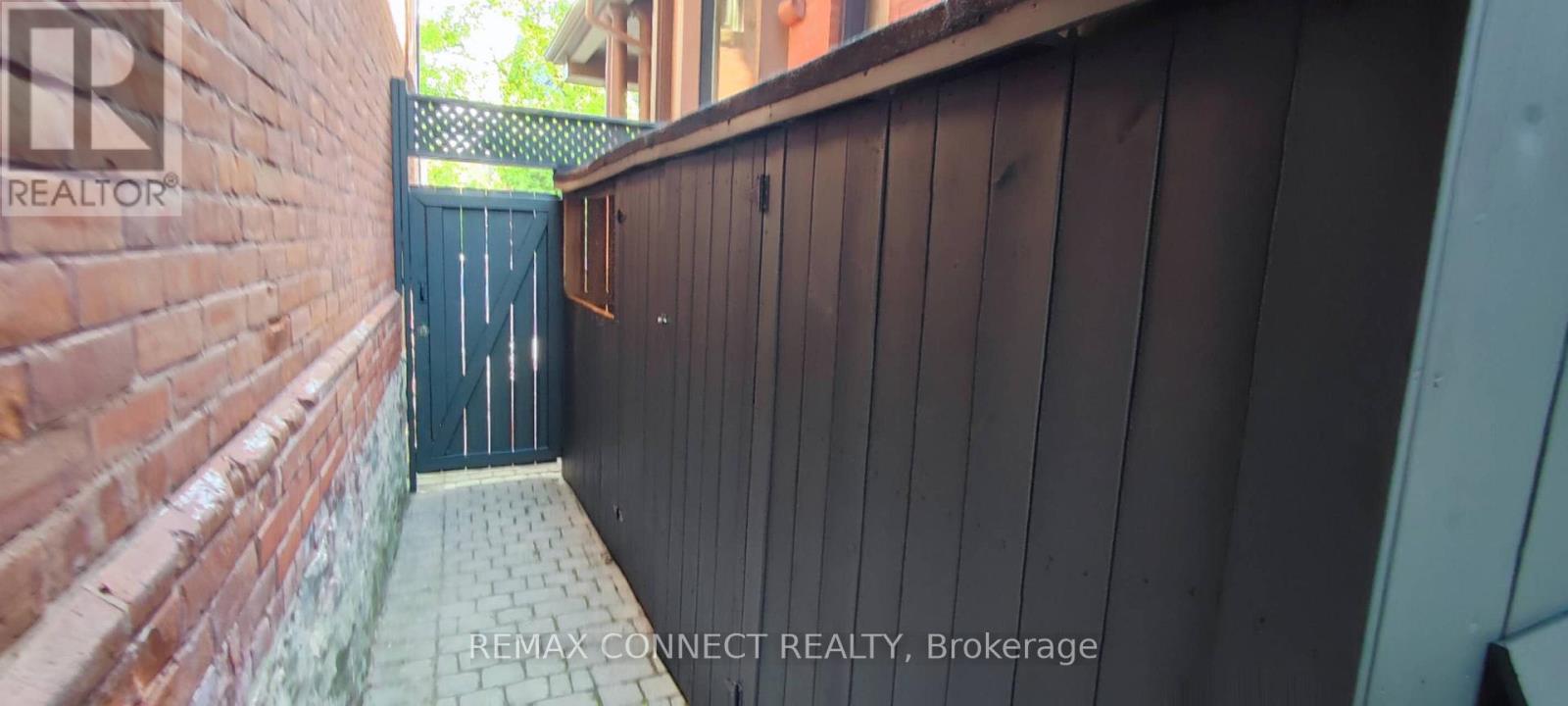 Lower - 123 Bedford Road, Toronto, Ontario M5R 2K6 - Photo 4 - C13650182